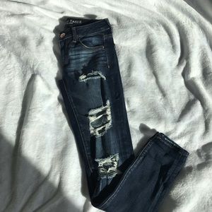 american eagle distressed jeans